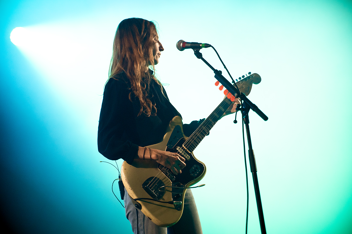 Warpaint @ AB, picture 5, photographed by Magali Decamps - FrontView Magazine