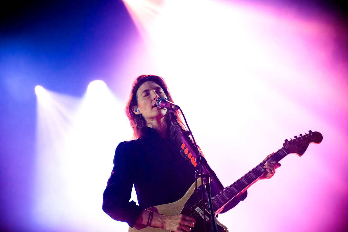 Warpaint @ AB, picture 10, photographed by Magali Decamps - FrontView Magazine