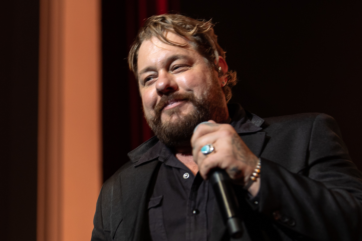 Nathaniel Rateliff & The Night Sweats @ De Roma, picture 17, photographed by David Johnson - FrontView Magazine