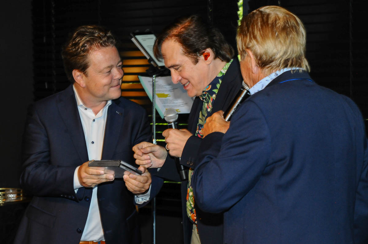 CD voorstelling John Terra @ Niel am See, picture 1, photographed by Peter Minnebo - FrontView Magazine