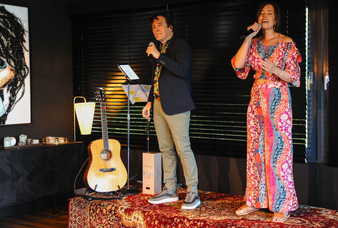 CD voorstelling John Terra @ Niel am See, picture 9, photographed by Peter Minnebo - FrontView Magazine