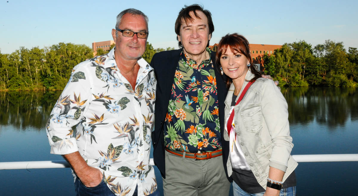CD voorstelling John Terra @ Niel am See, picture 19, photographed by Peter Minnebo - FrontView Magazine