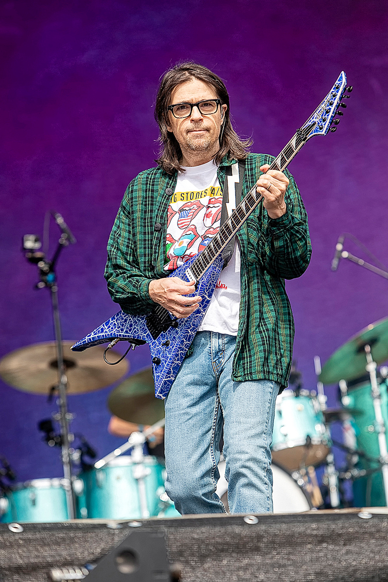 Weezer @ Rock am Ring 2022, picture 8, photographed by Edwin Houdevelt - FrontView Magazine
