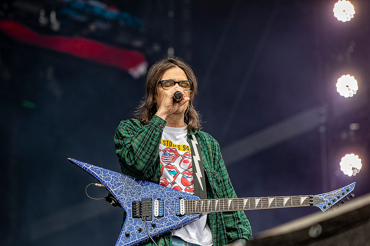 Weezer @ Rock am Ring 2022, picture 16, photographed by Edwin Houdevelt - FrontView Magazine