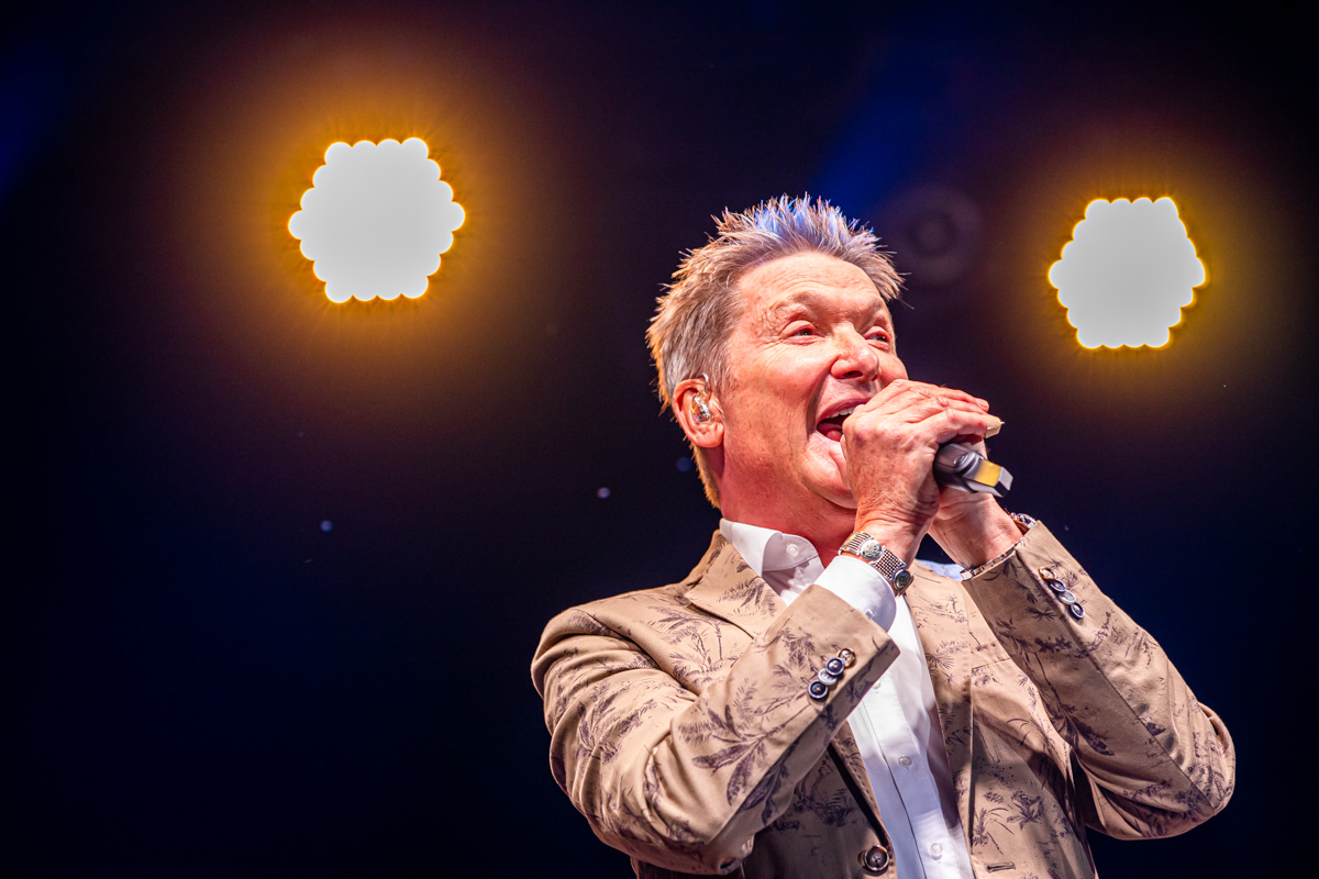 Bart Kaëll @ Grenspop Hoogstraten, picture 15, photographed by Dimitri Vanlommel - FrontView Magazine