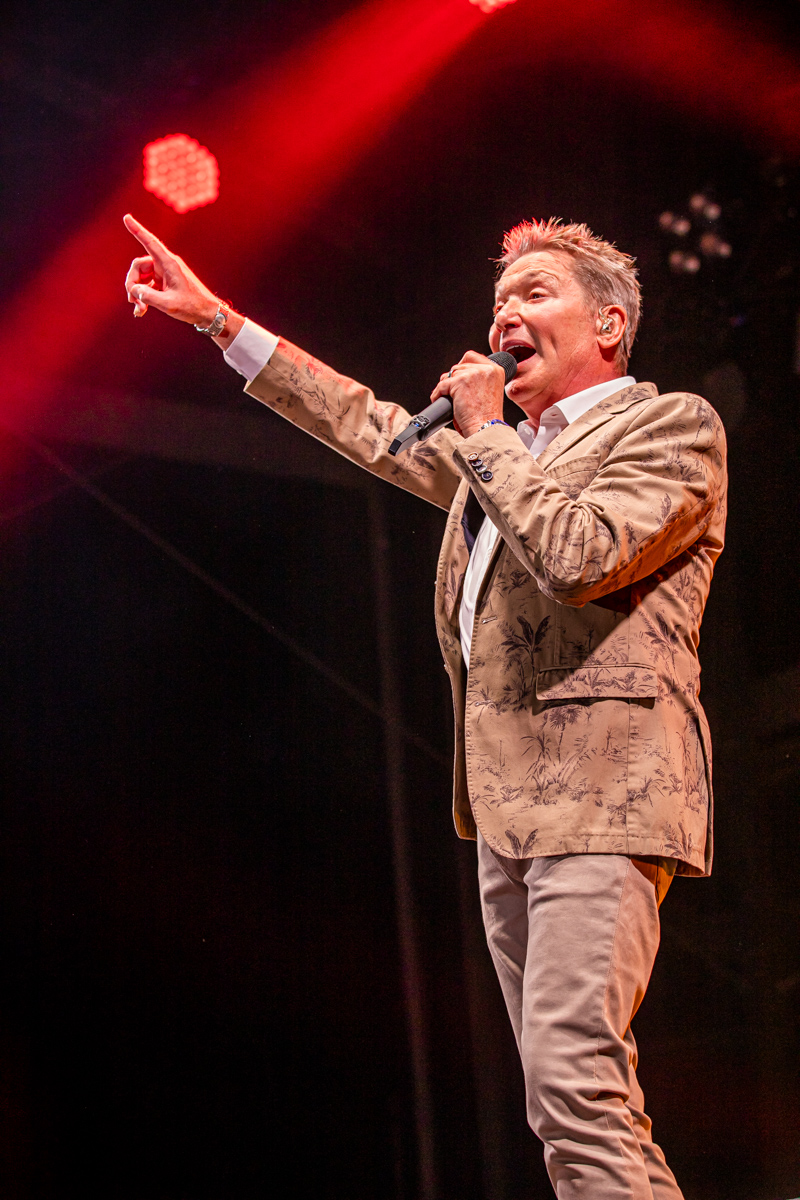 Bart Kaëll @ Grenspop Hoogstraten, picture 19, photographed by Dimitri Vanlommel - FrontView Magazine