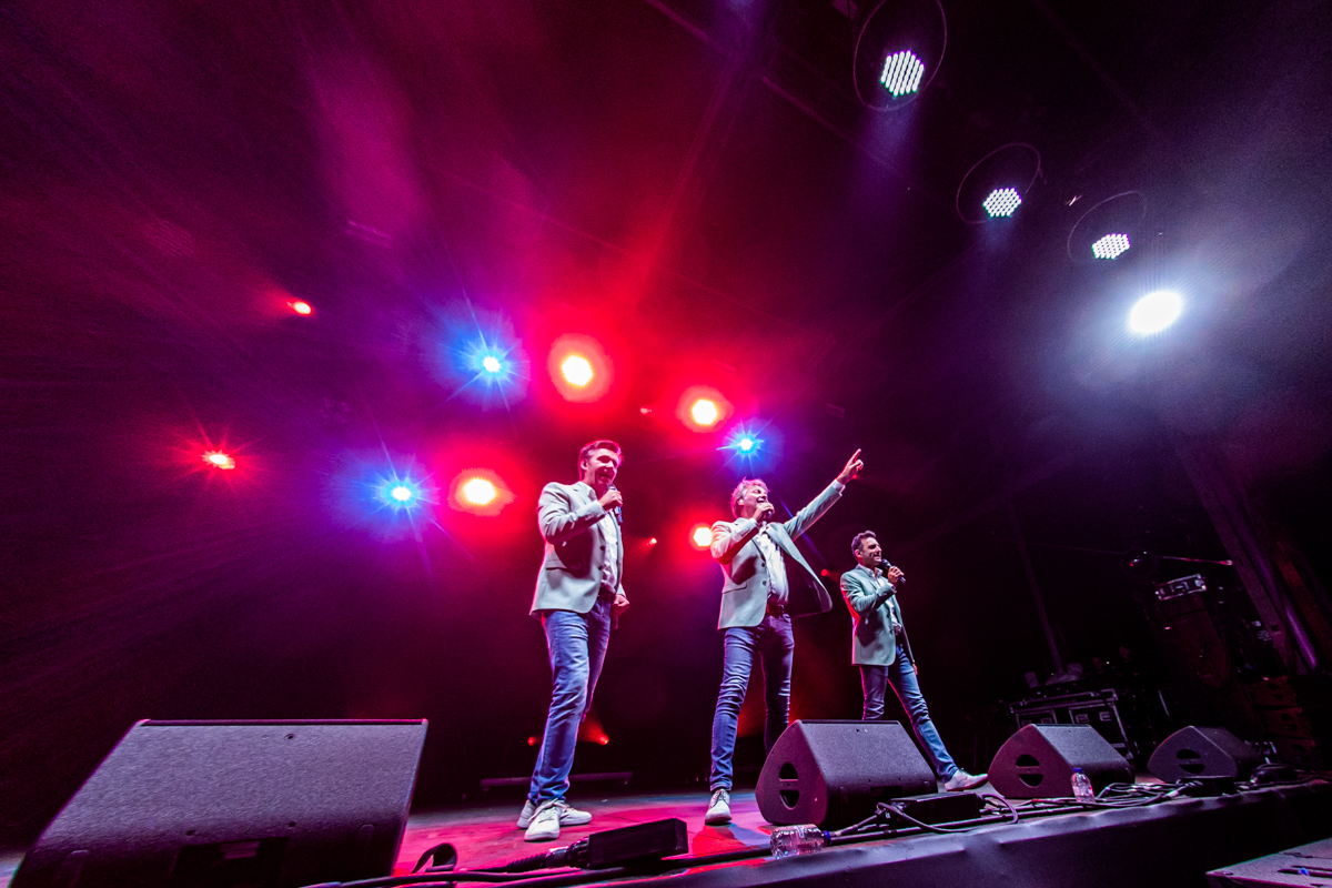 De Romeo's @ Grenspop Hoogstraten, picture 15, photographed by Dimitri Vanlommel - FrontView Magazine