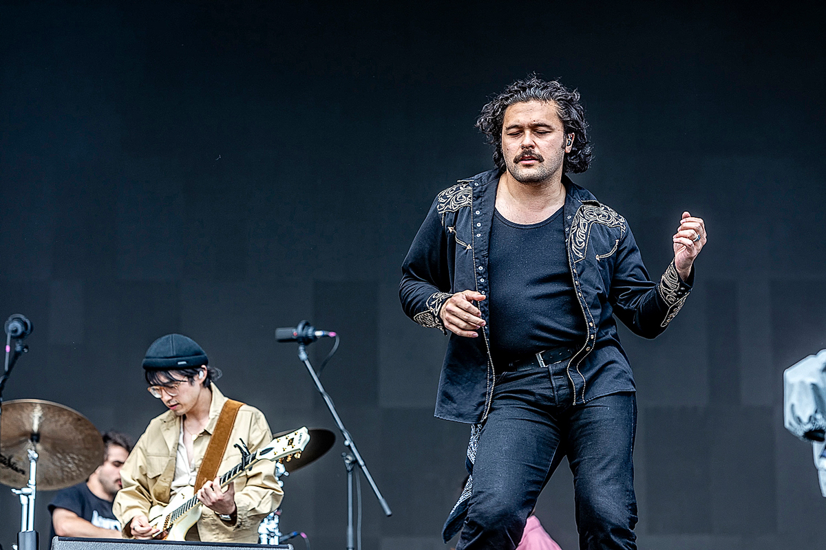 Gang of Youths @ Rock am Ring 2022, foto 4, foto's door Edwin Houdevelt - FrontView Magazine