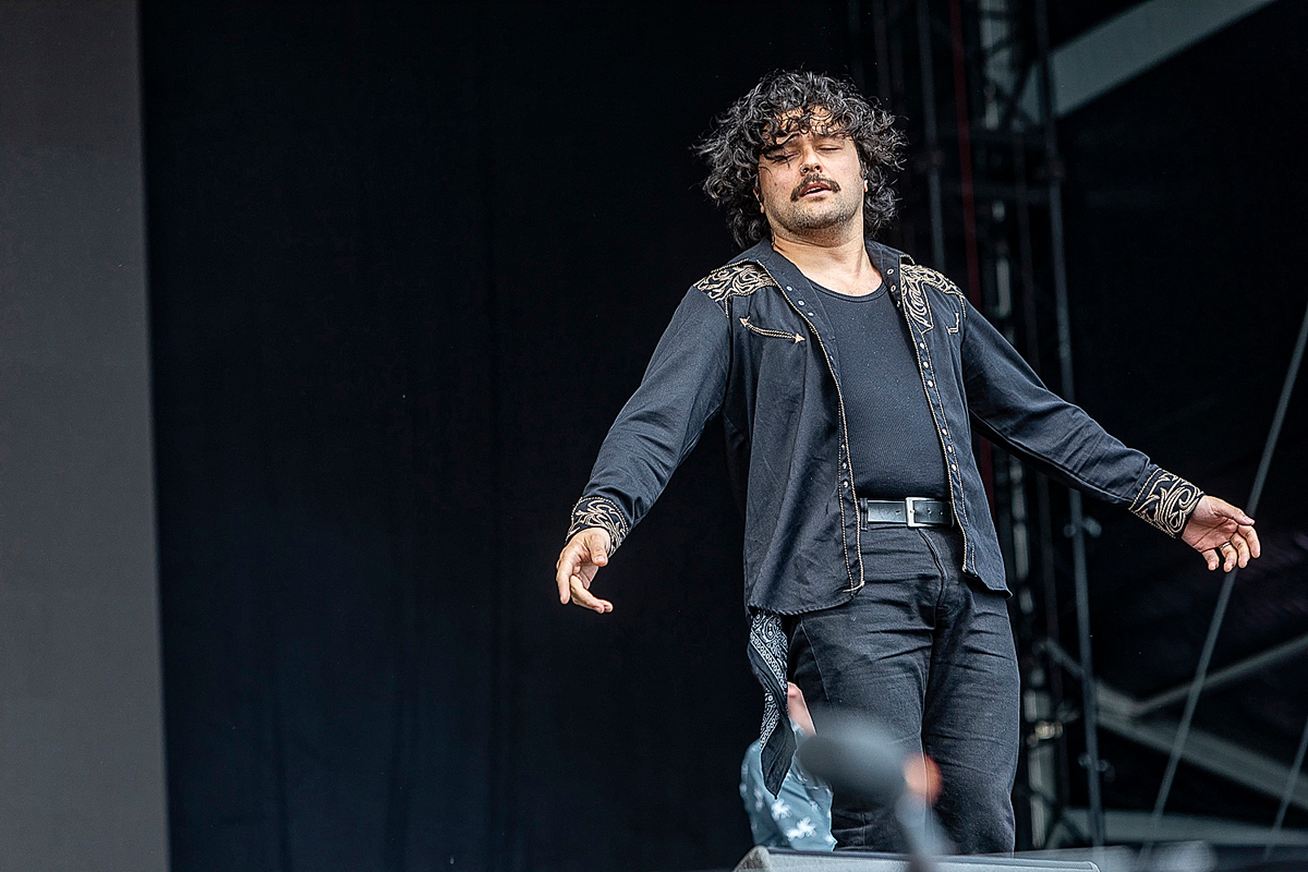 Gang of Youths @ Rock am Ring 2022, foto 5, foto's door Edwin Houdevelt - FrontView Magazine