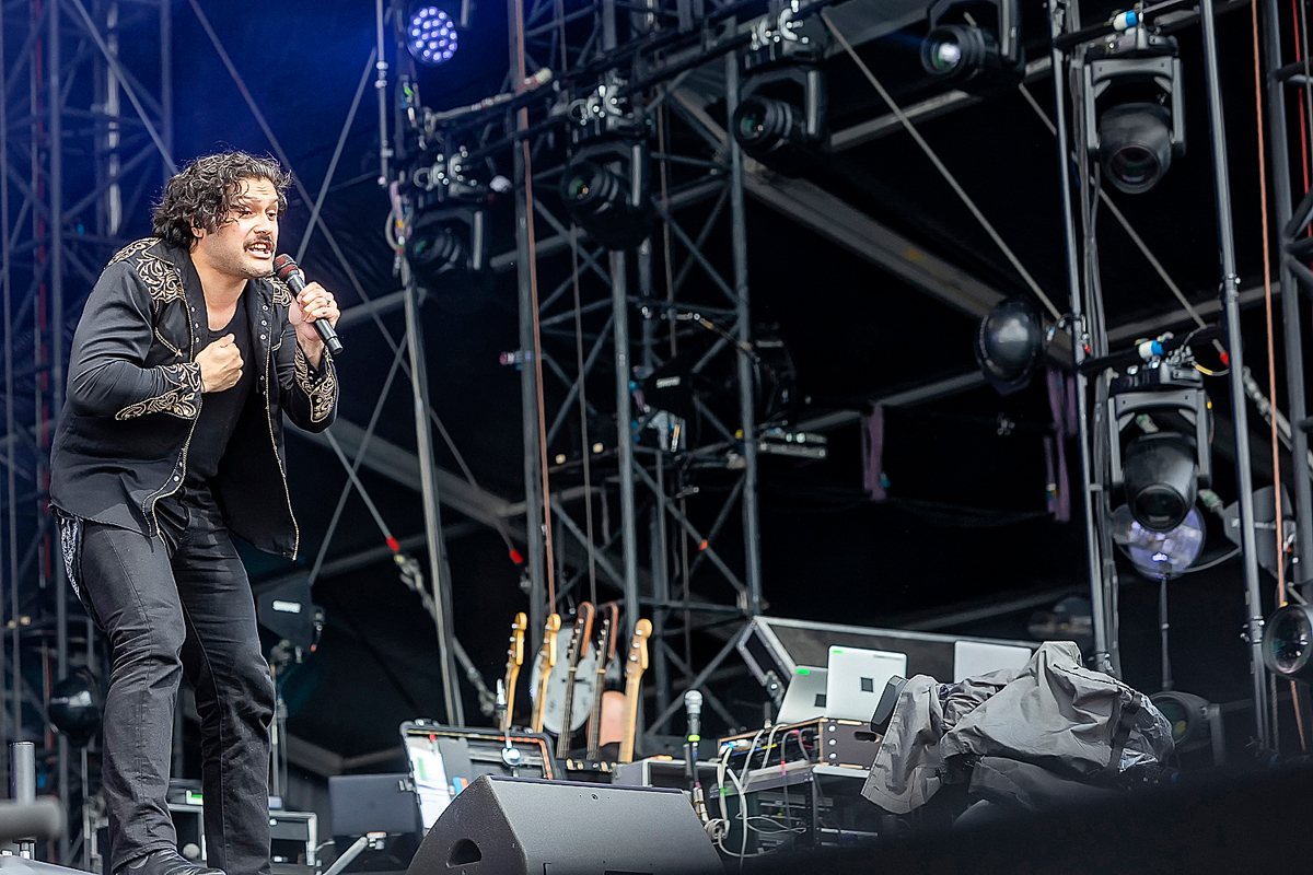 Gang of Youths @ Rock am Ring 2022, foto 9, foto's door Edwin Houdevelt - FrontView Magazine