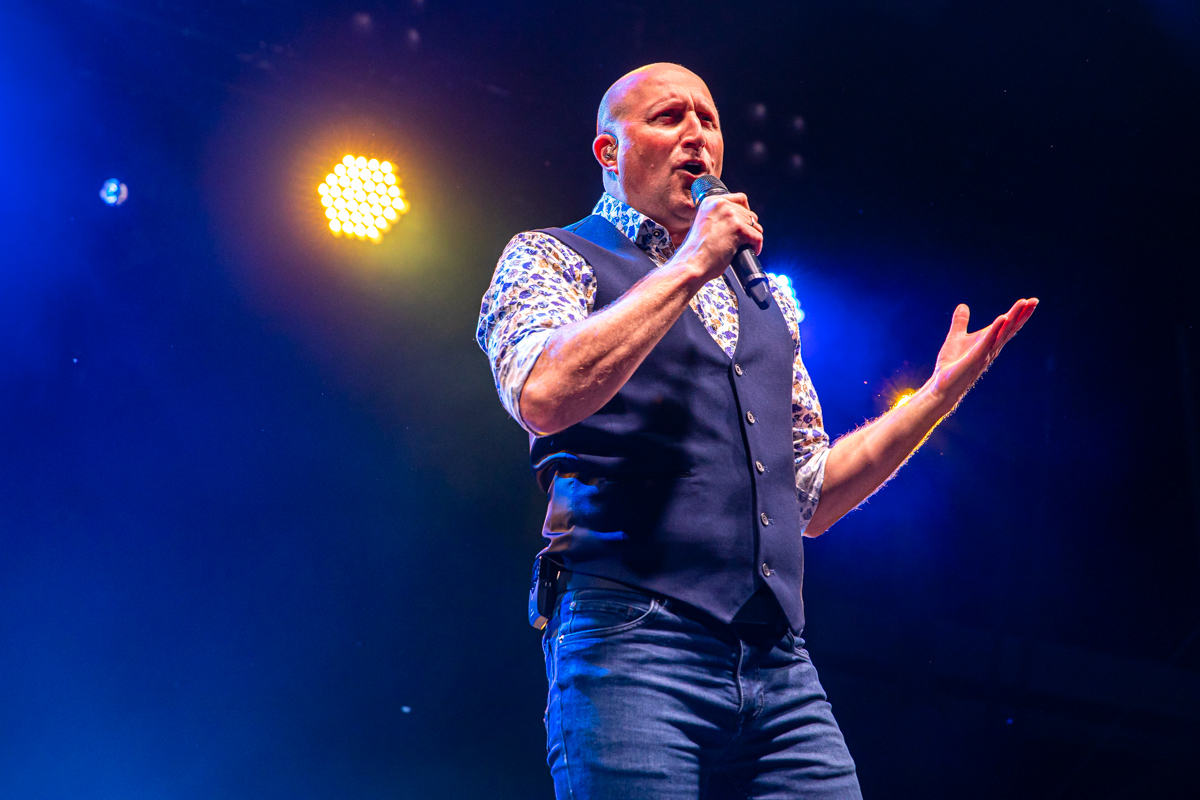 Yves Segers @ Grenspop Hoogstraten, picture 6, photographed by Dimitri Vanlommel - FrontView Magazine