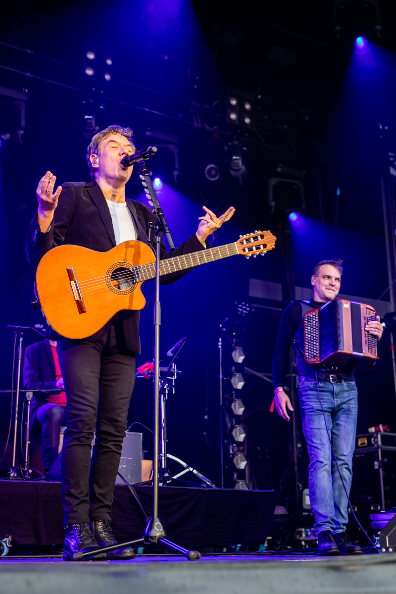 Bart Peeters @ Grenspop Hoogstraten, picture 5, photographed by Dimitri Vanlommel - FrontView Magazine