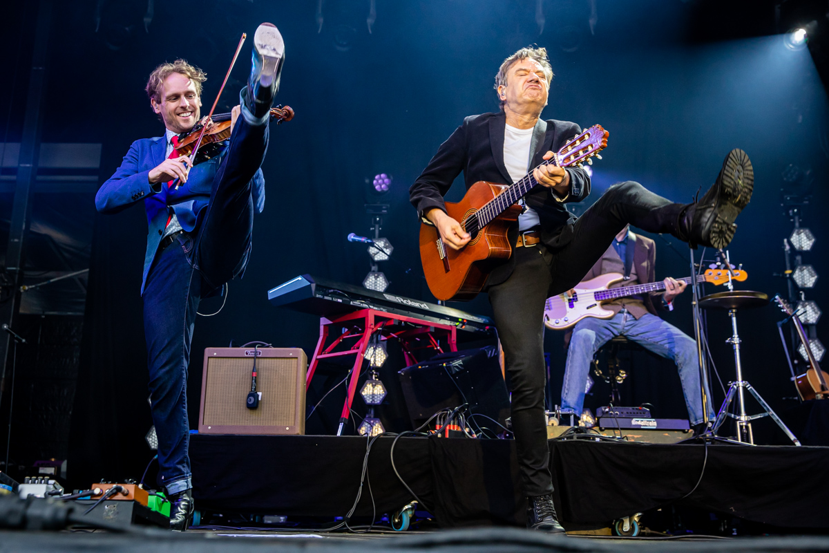 Bart Peeters @ Grenspop Hoogstraten, picture 6, photographed by Dimitri Vanlommel - FrontView Magazine