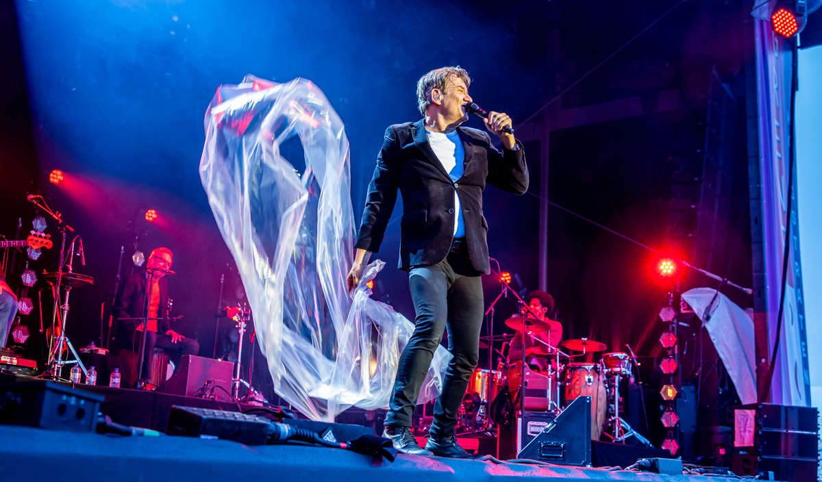 Bart Peeters @ Grenspop Hoogstraten, picture 32, photographed by Dimitri Vanlommel - FrontView Magazine