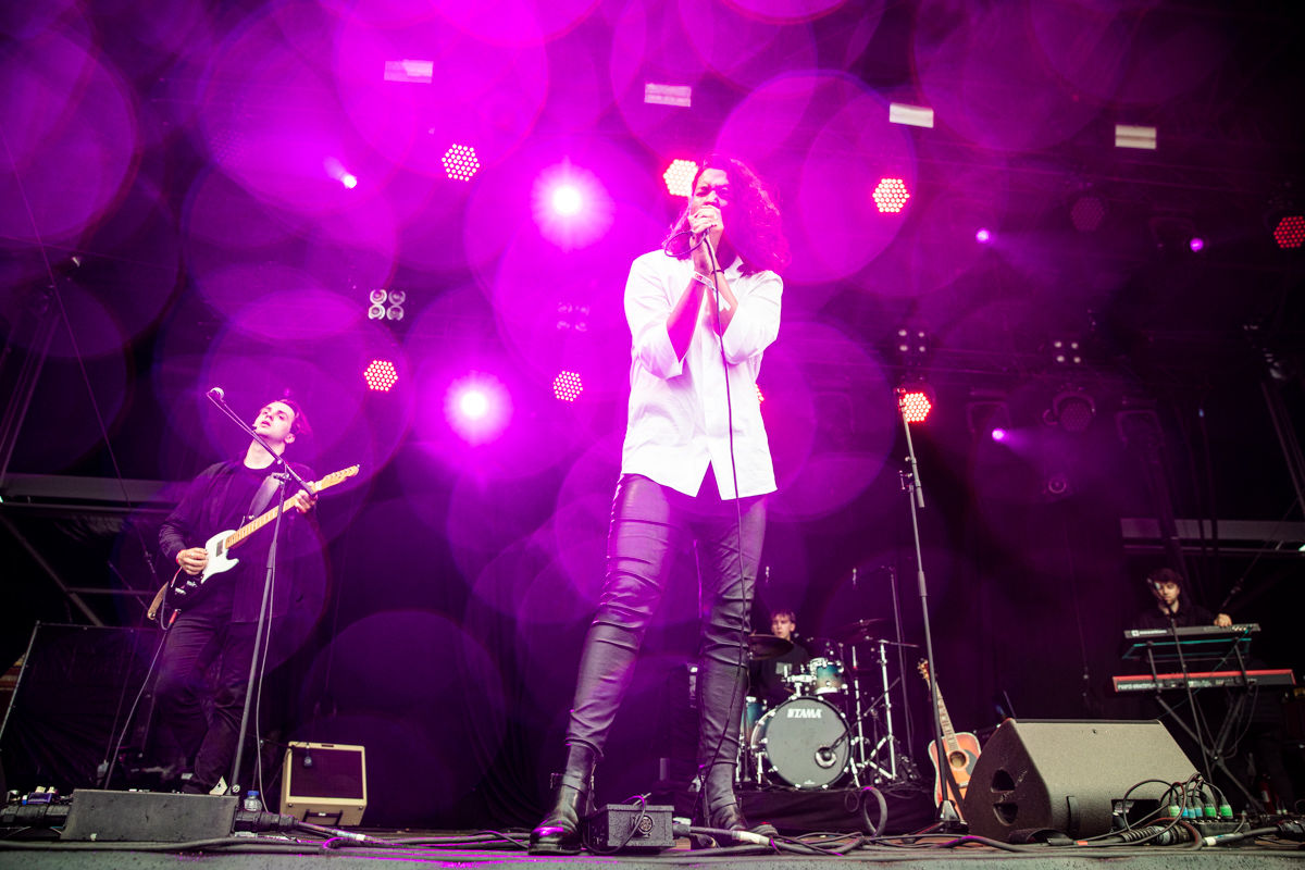 Sem Roozendael @ Grenspop Hoogstraten, foto 6, foto's door Dimitri Vanlommel - FrontView Magazine