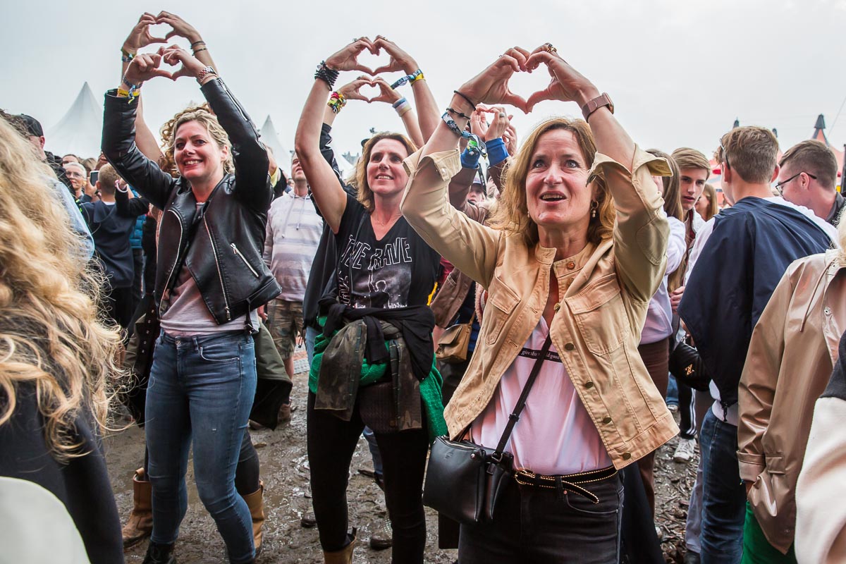 Son Mieux @ Vestrock 2022, picture 10, photographed by Marc Verdonck - FrontView Magazine