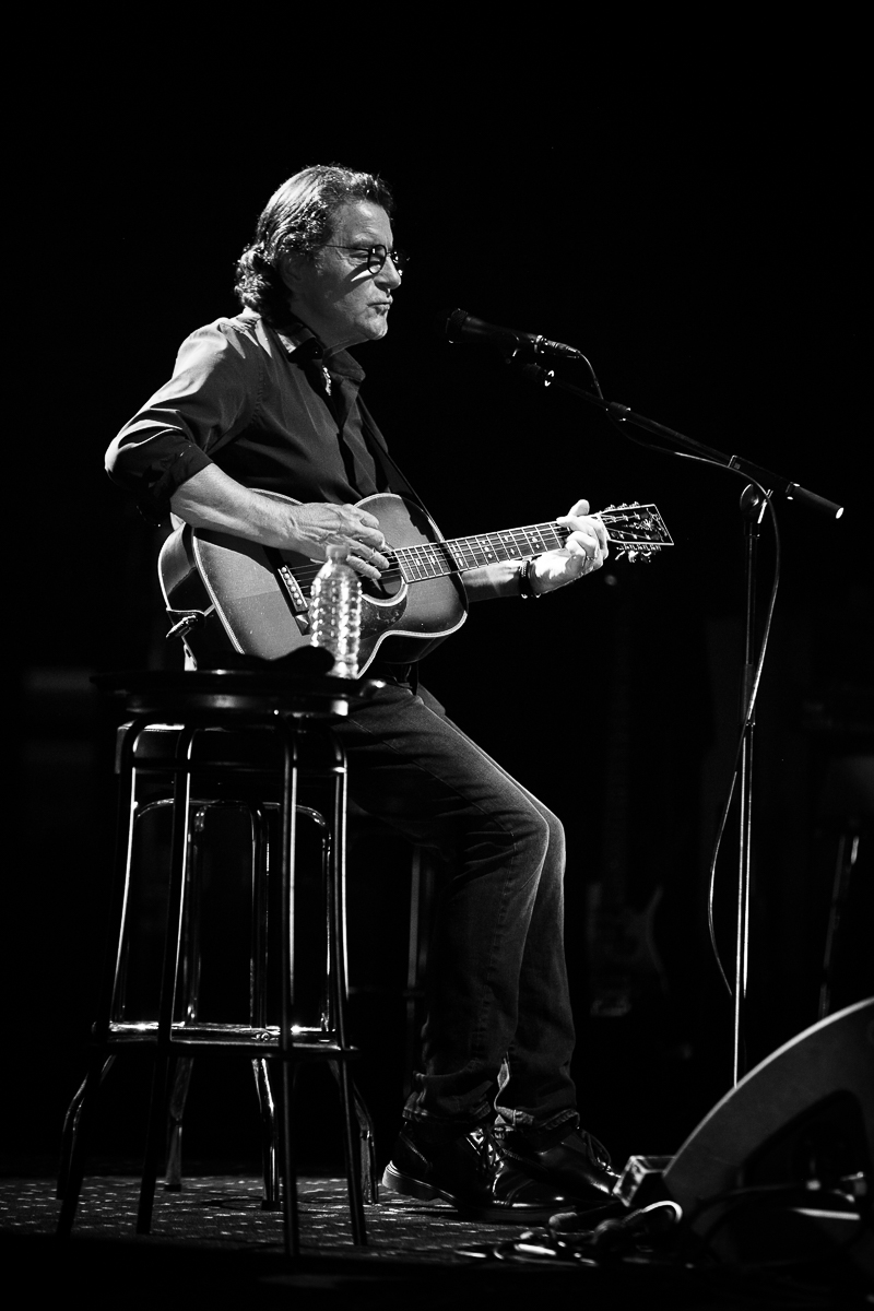 Francis Cabrel - Trobador Tour @ Colisée Roubaix, foto 1, foto's door FrontView Magazine