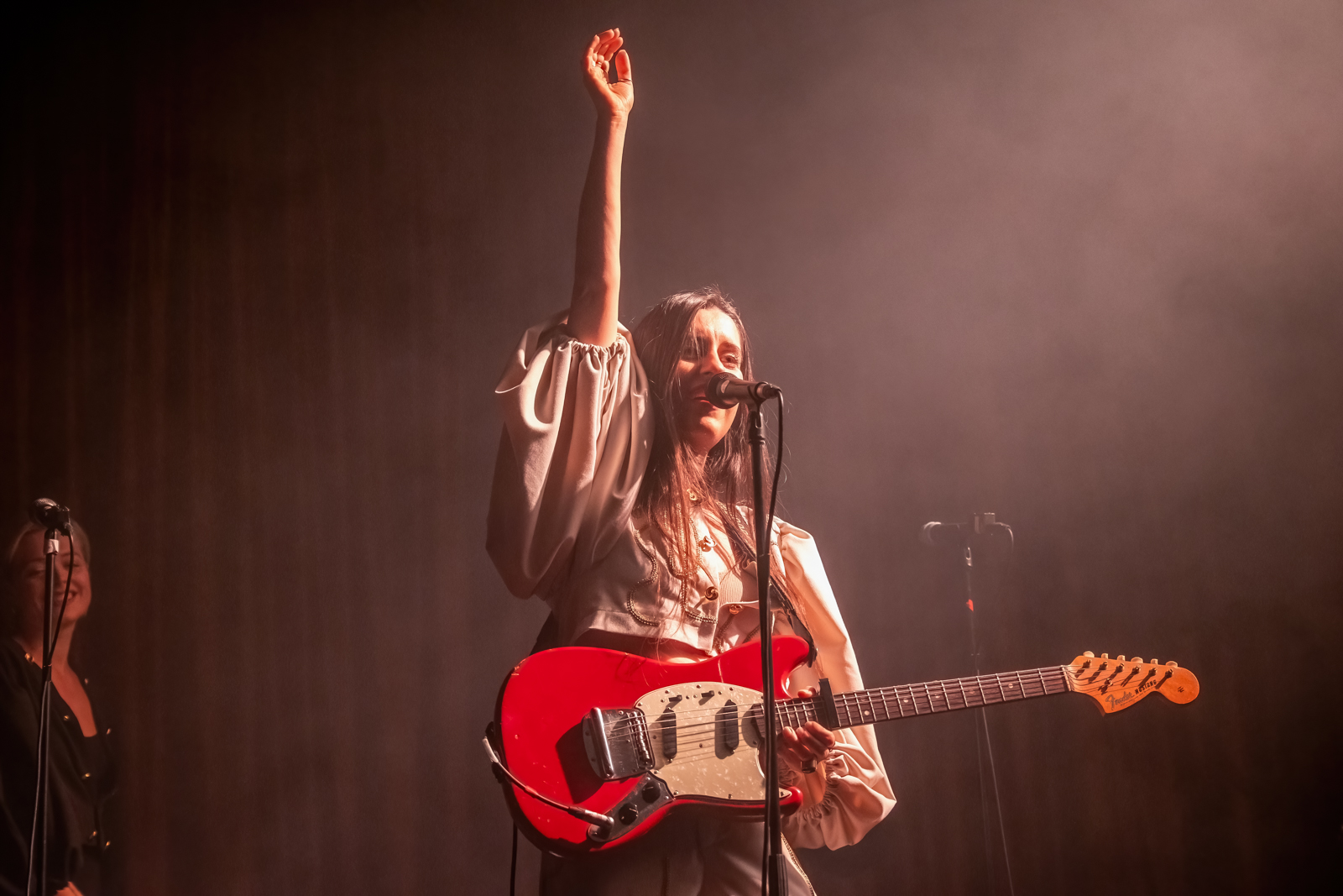 Eefje De Visser (Pitou as support act) Live @ De Roma, picture 3, photographed by Paul Jongeneelen - FrontView Magazine