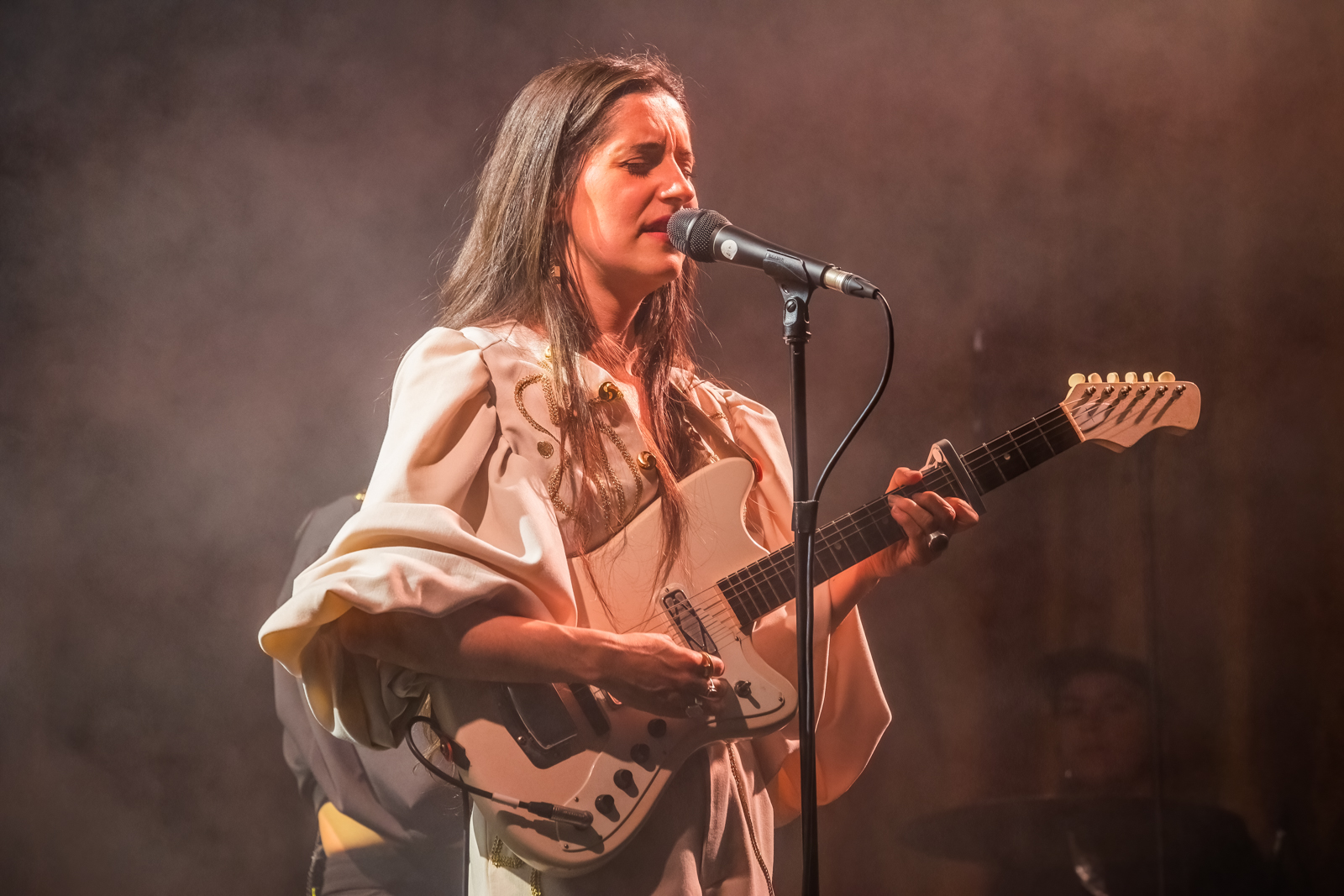 Eefje De Visser (Pitou as support act) Live @ De Roma, picture 14, photographed by Paul Jongeneelen - FrontView Magazine