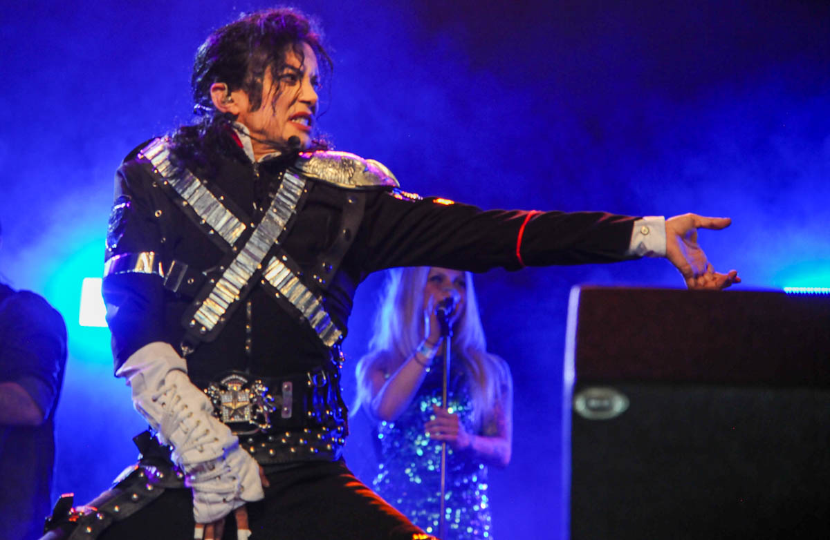 Sergio Cortes Michael Jackson @ Hello Festival Emmen, picture 1, photographed by Peter Minnebo - FrontView Magazine