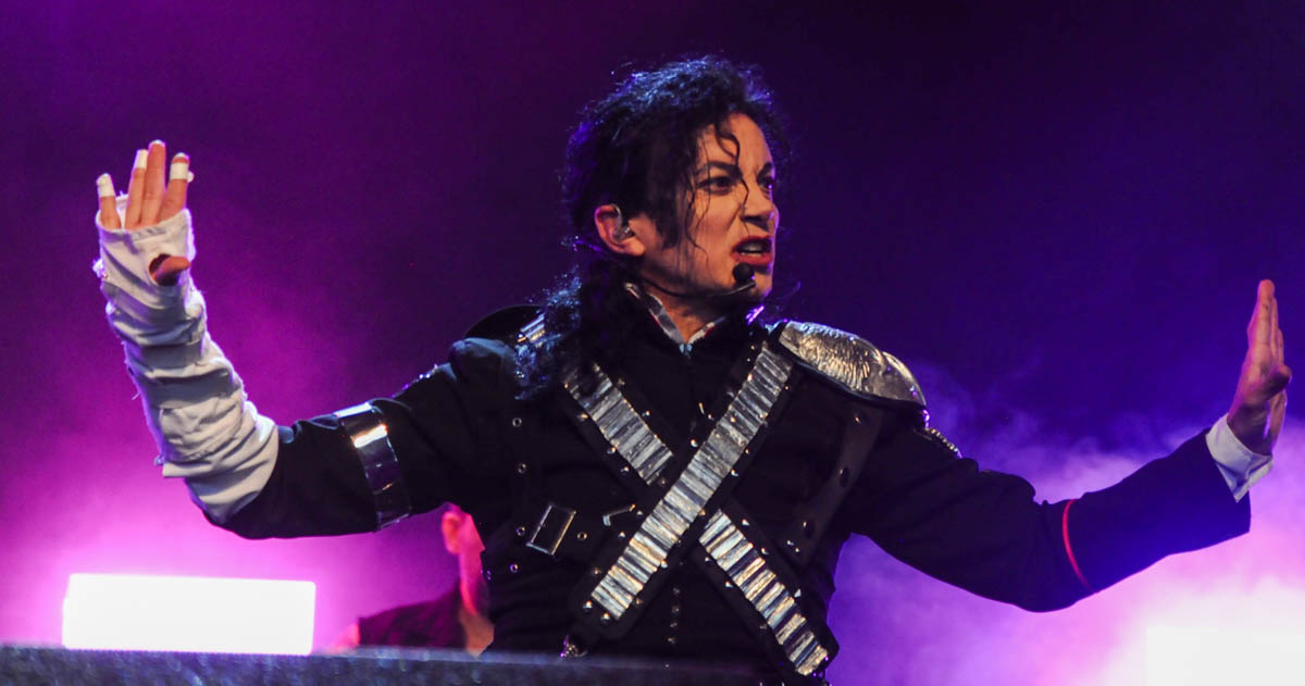 Sergio Cortes Michael Jackson @ Hello Festival Emmen, picture 2, photographed by Peter Minnebo - FrontView Magazine