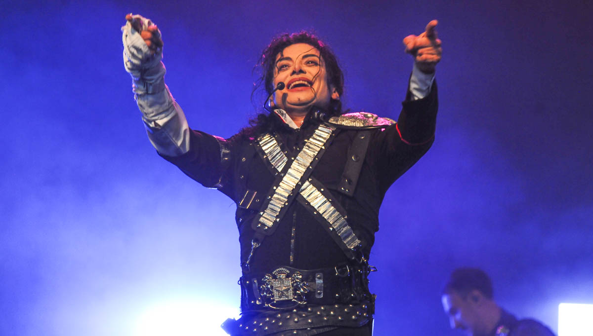 Sergio Cortes Michael Jackson @ Hello Festival Emmen, picture 6, photographed by Peter Minnebo - FrontView Magazine