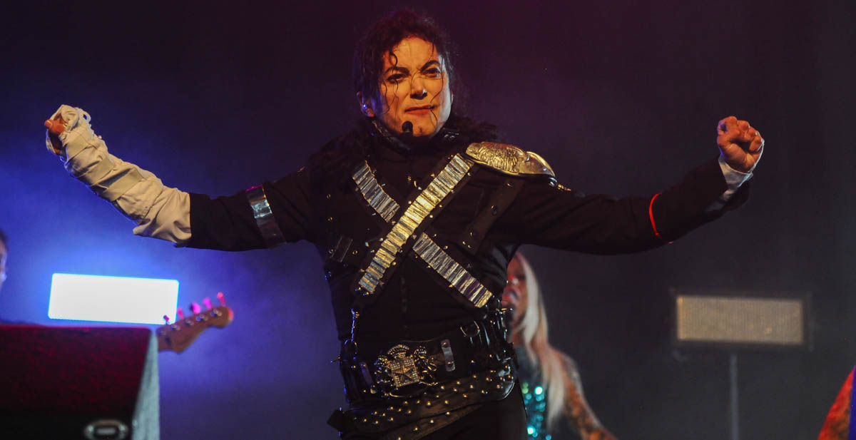 Sergio Cortes Michael Jackson @ Hello Festival Emmen, picture 11, photographed by Peter Minnebo - FrontView Magazine
