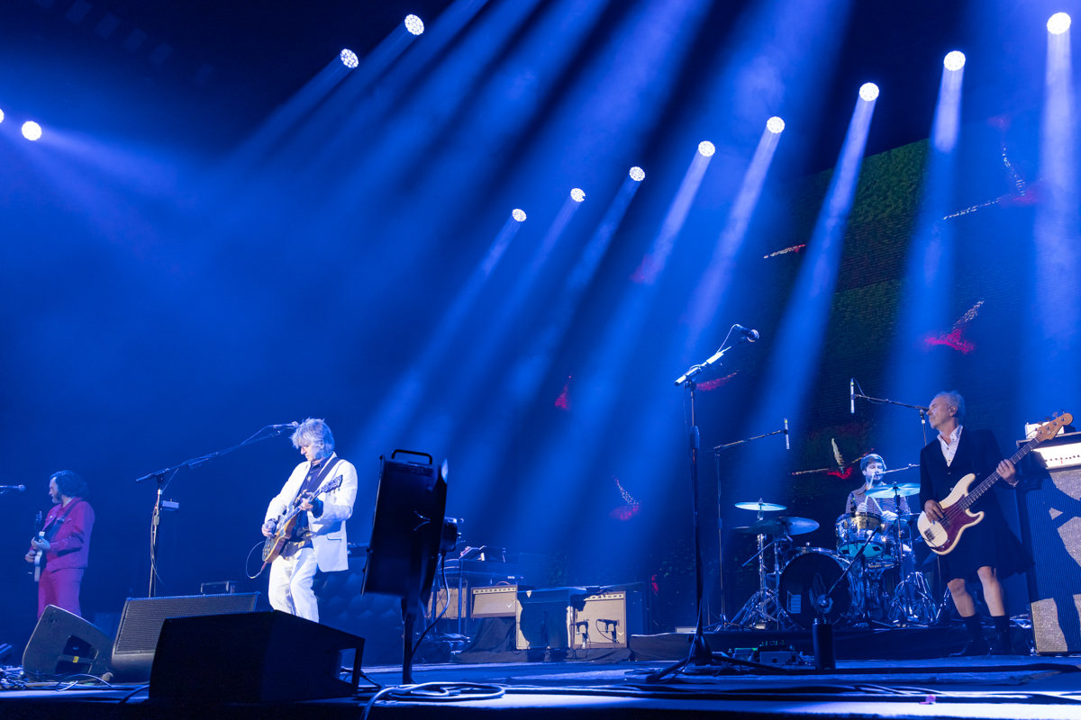 Crowded House @ Lotto Arena, picture 5, photographed by dirk janssens - FrontView Magazine