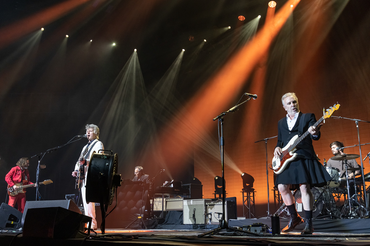 Crowded House @ Lotto Arena, picture 9, photographed by dirk janssens - FrontView Magazine