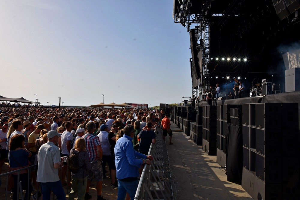 Deus @ Live /s Live, picture 8, photographed by Luc Klinckaert - FrontView Magazine