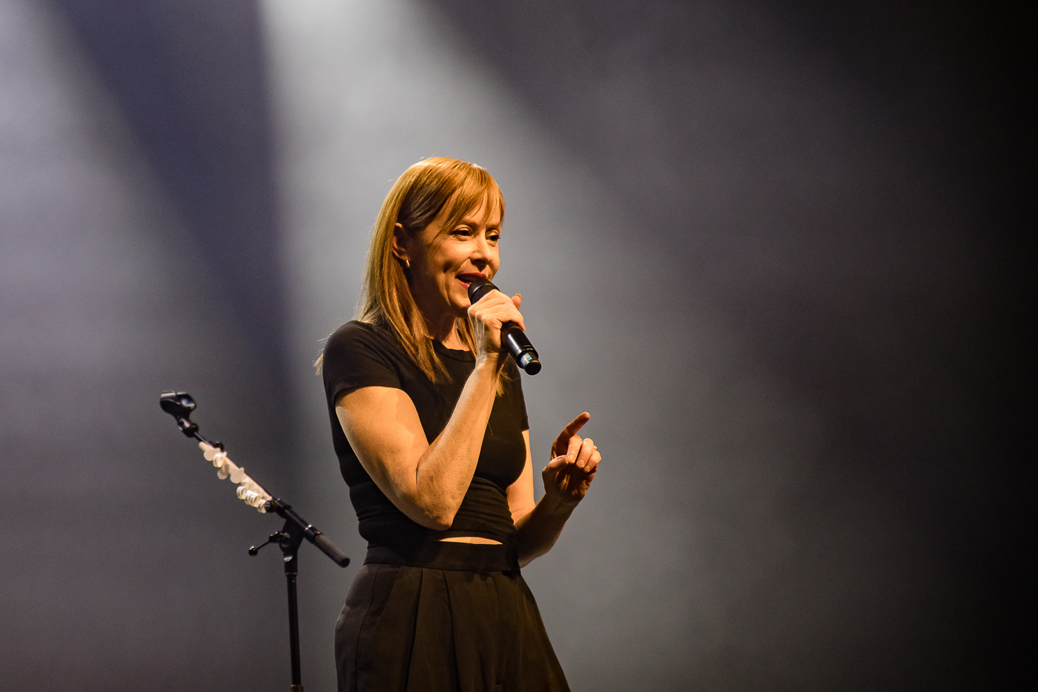 Suzanne Vega @ Het Depot, foto 1, foto's door Jürgen Bruynooghe - FrontView Magazine