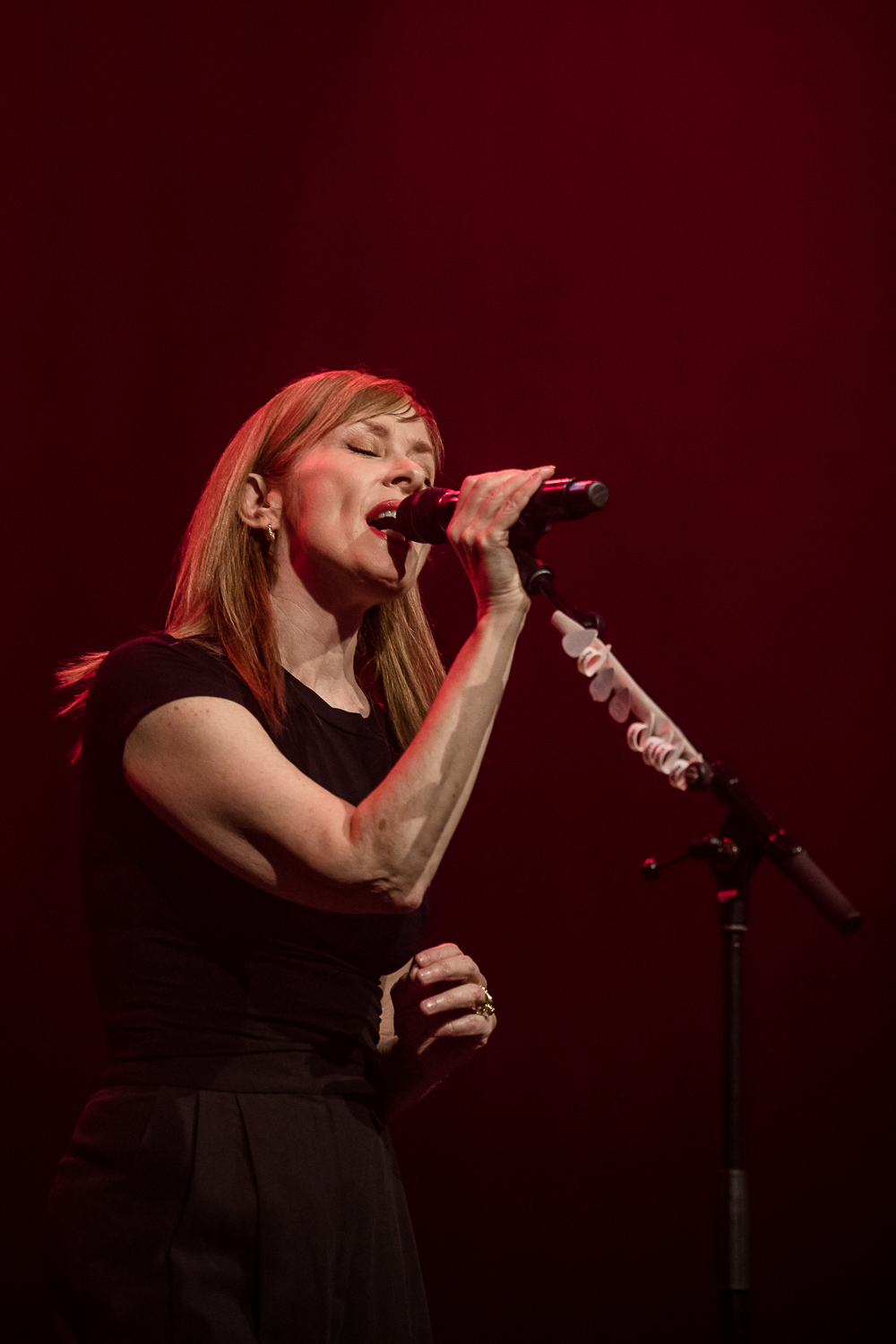 Suzanne Vega @ Het Depot, foto 11, foto's door Jürgen Bruynooghe - FrontView Magazine
