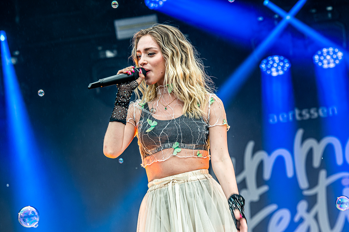 Camille @ Aertssen Summer Festival 2022, picture 22, photographed by Dimitri Vanlommel - FrontView Magazine