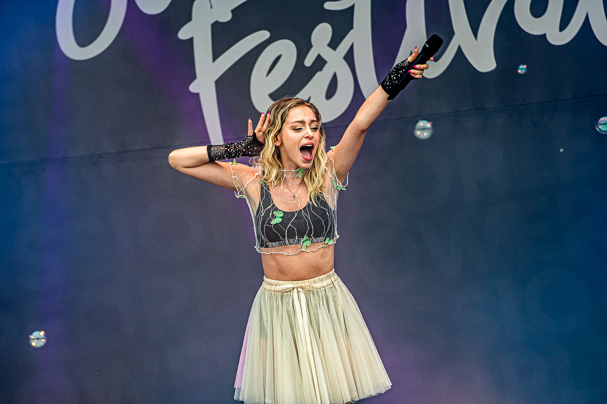 Camille @ Aertssen Summer Festival 2022, picture 23, photographed by Dimitri Vanlommel - FrontView Magazine