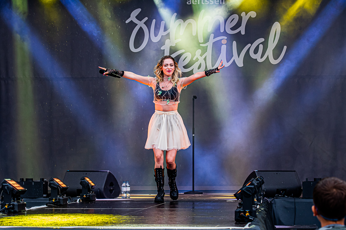 Camille @ Aertssen Summer Festival 2022, picture 24, photographed by Dimitri Vanlommel - FrontView Magazine