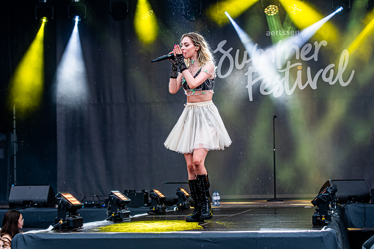 Camille @ Aertssen Summer Festival 2022, picture 25, photographed by Dimitri Vanlommel - FrontView Magazine
