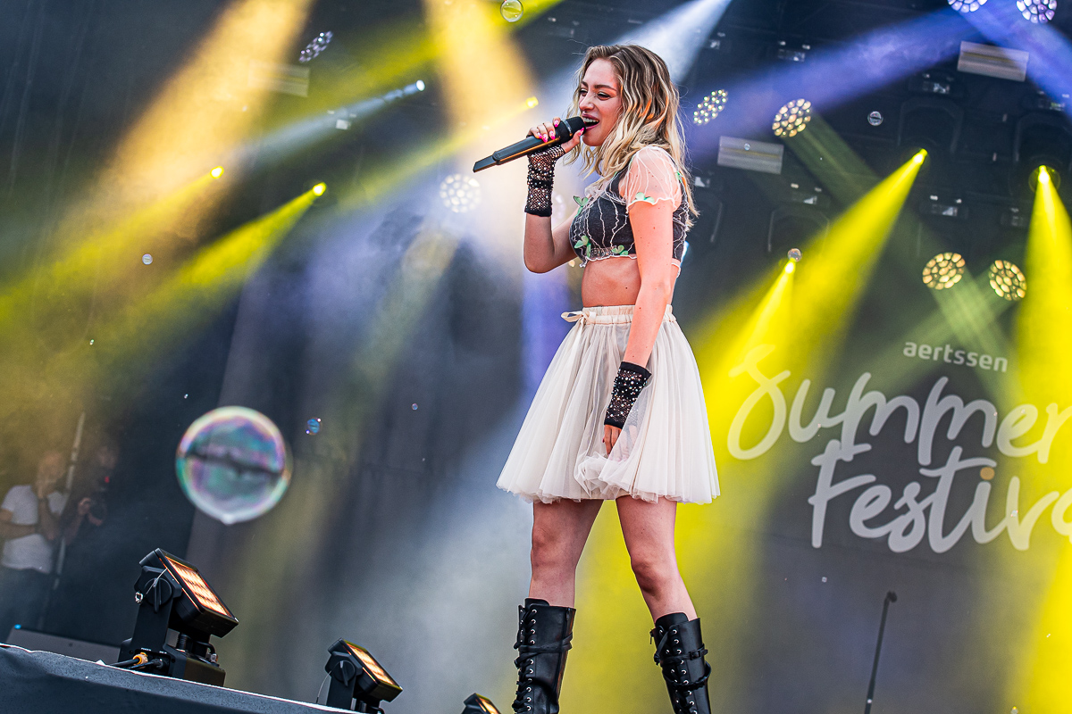 Camille @ Aertssen Summer Festival 2022, picture 28, photographed by Dimitri Vanlommel - FrontView Magazine