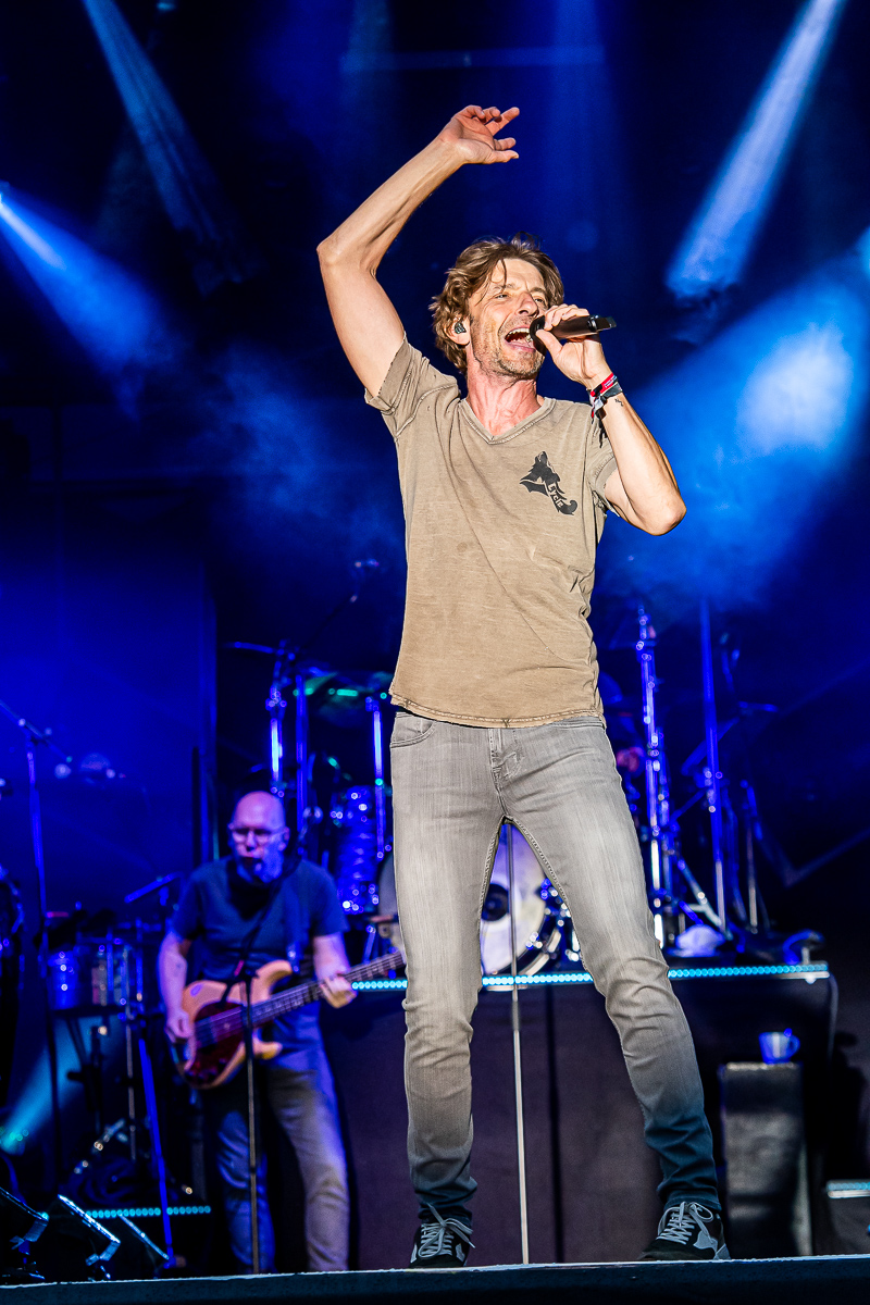Clouseau @ Aertssen Summer Festival 2022, picture 19, photographed by Dimitri Vanlommel - FrontView Magazine