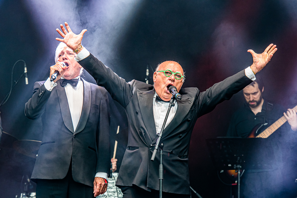 Grunblavers @ Aertssen Summer Festival 2022, picture 3, photographed by Dimitri Vanlommel - FrontView Magazine