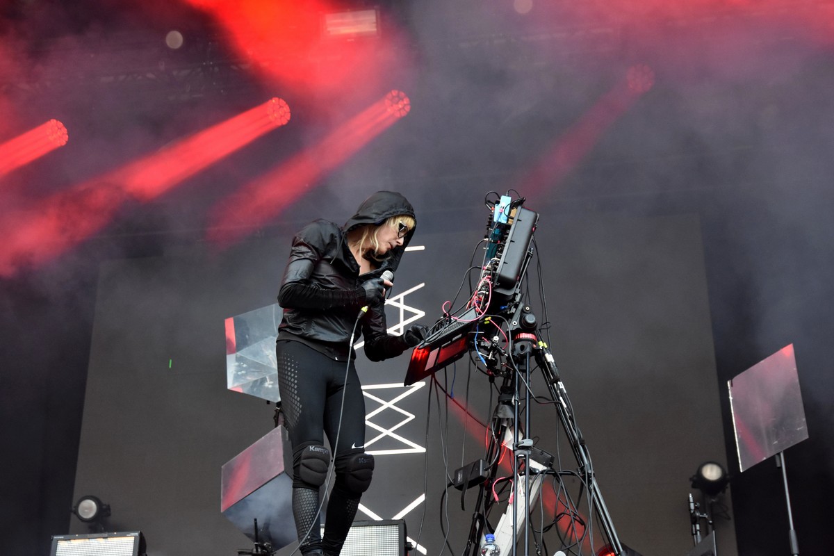 IAMX (Machinate) @ Sinner's day Summer, picture 10, photographed by Luc Klinckaert - FrontView Magazine