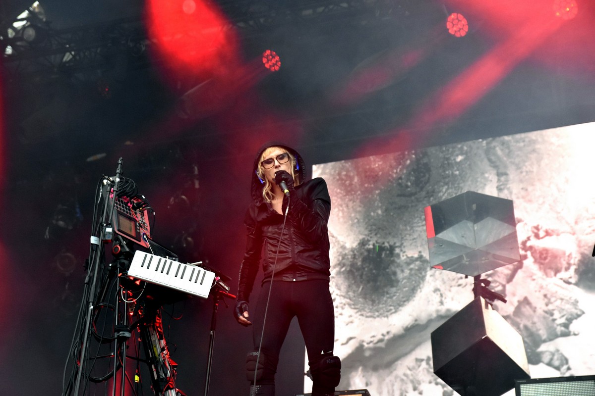 IAMX (Machinate) @ Sinner's day Summer, picture 11, photographed by Luc Klinckaert - FrontView Magazine