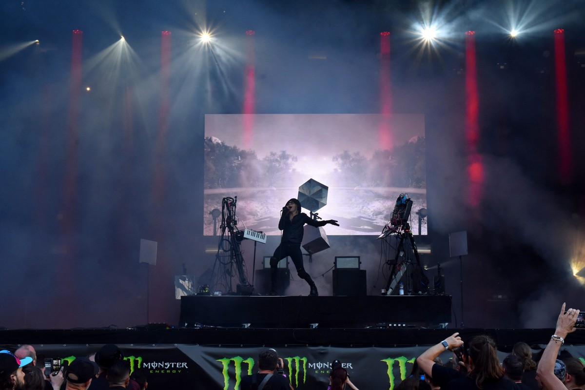 IAMX (Machinate) @ Sinner's day Summer, picture 13, photographed by Luc Klinckaert - FrontView Magazine