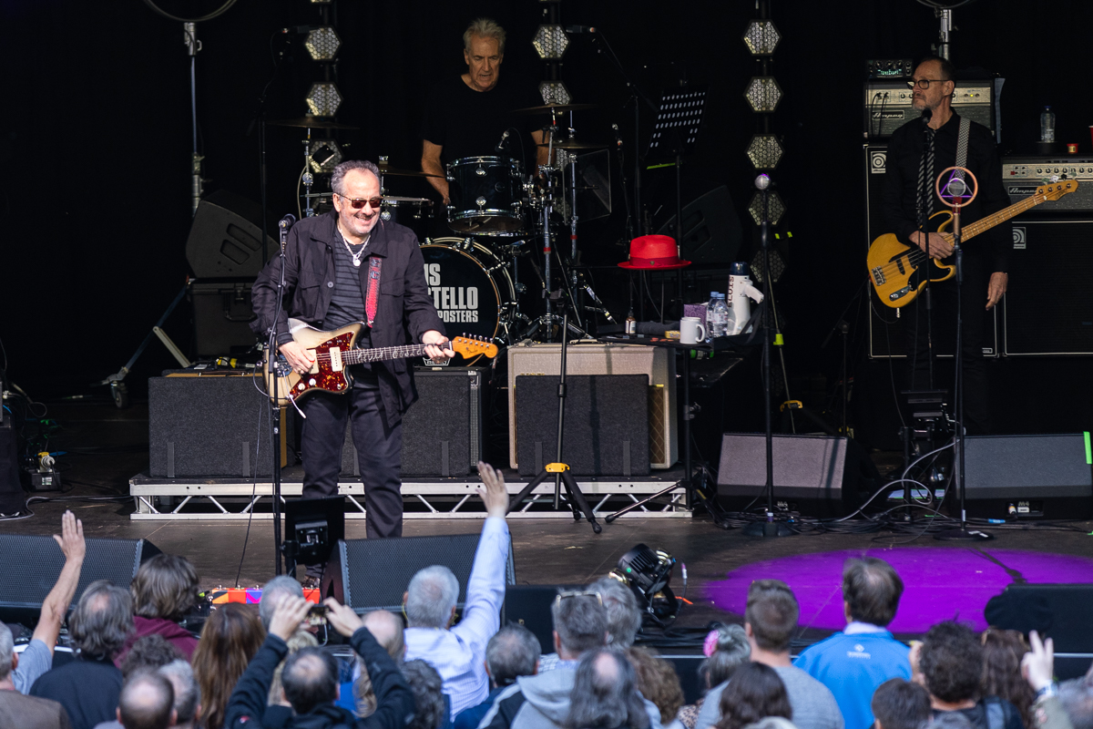 Elvis Costello & The Imposters @ OLT, foto 2, foto's door David Johnson - FrontView Magazine