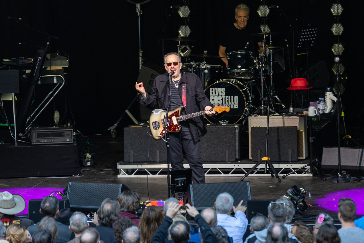 Elvis Costello & The Imposters @ OLT, foto 4, foto's door David Johnson - FrontView Magazine