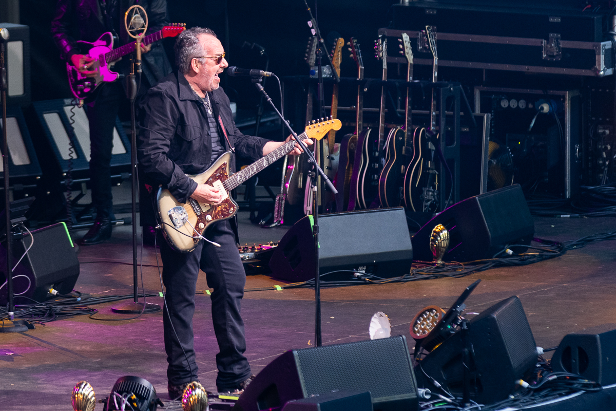 Elvis Costello & The Imposters @ OLT, foto 8, foto's door David Johnson - FrontView Magazine