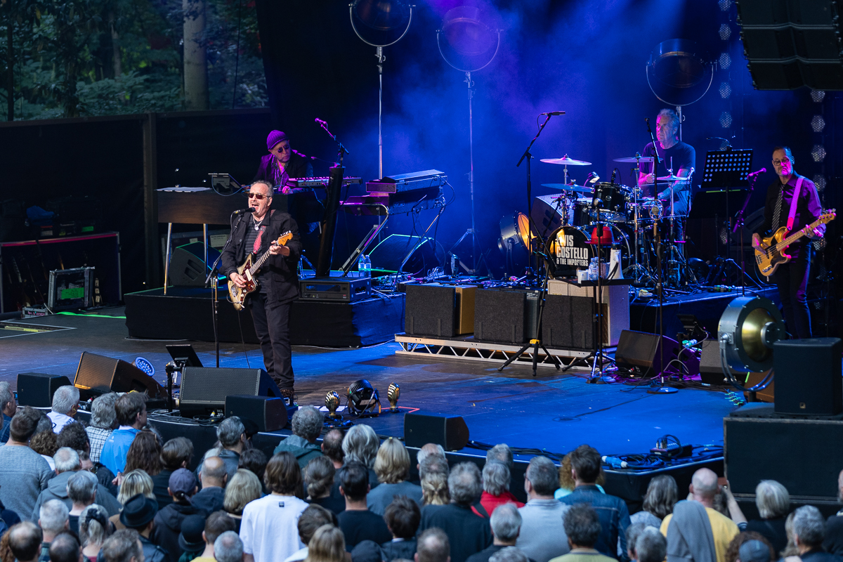 Elvis Costello & The Imposters @ OLT, foto 14, foto's door David Johnson - FrontView Magazine