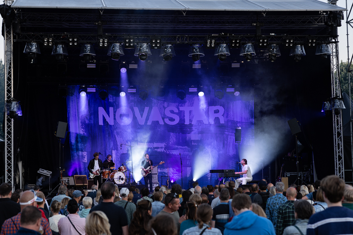 Novastar @ Casa Blanca Hemiksem, picture 22, photographed by David Johnson - FrontView Magazine