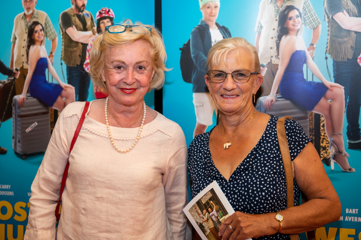 Première Oost West, Thuis Best @ Fakkeltheater - Rode Zaal, foto 13, foto's door Goele Bormans - FrontView Magazine
