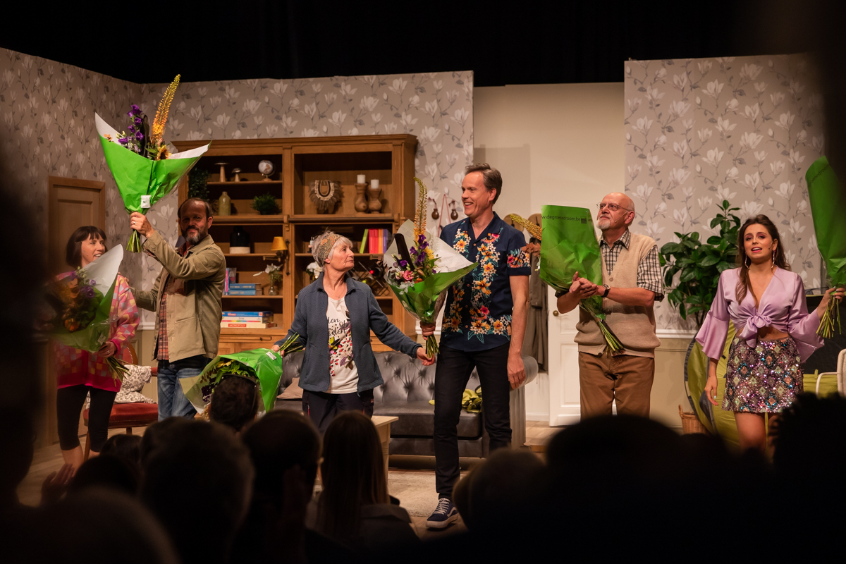 Première Oost West, Thuis Best @ Fakkeltheater - Rode Zaal, foto 36, foto's door Goele Bormans - FrontView Magazine