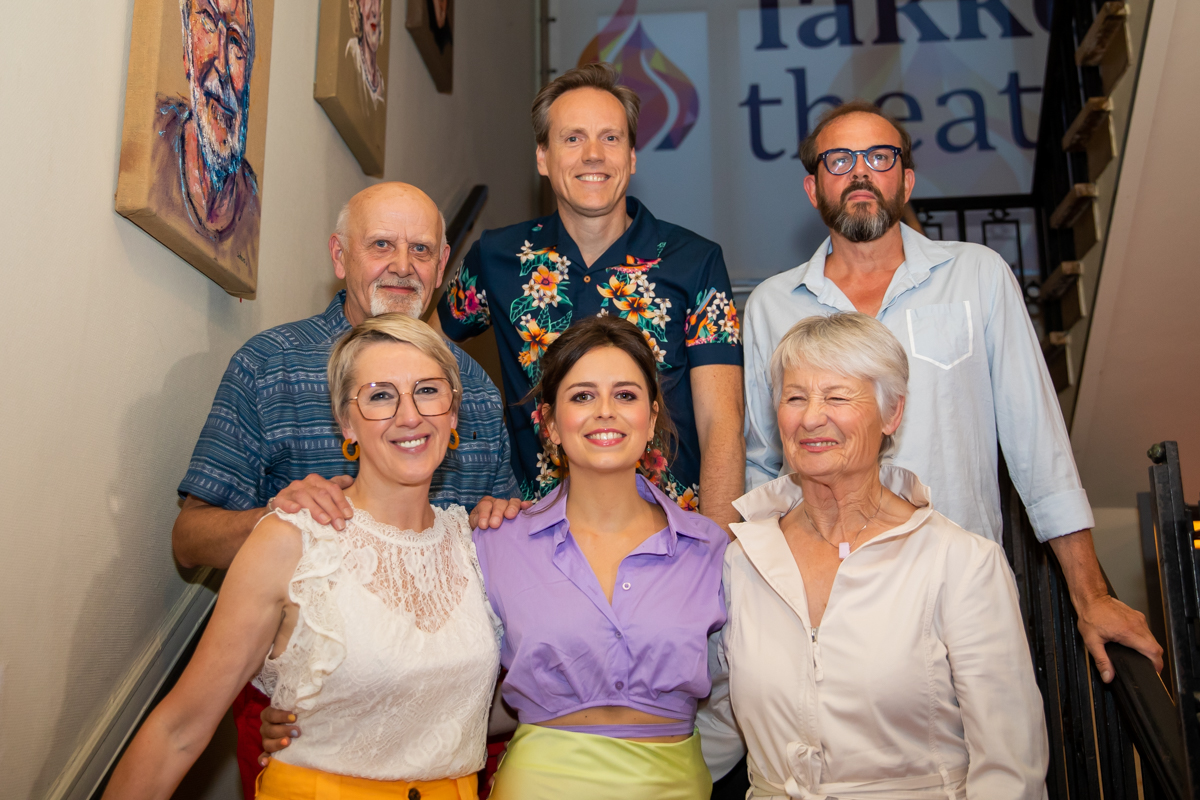 Première Oost West, Thuis Best @ Fakkeltheater - Rode Zaal, foto 48, foto's door Goele Bormans - FrontView Magazine